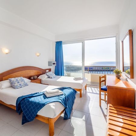 Hostal Port Corona Cala Ratjada  Exteriör bild