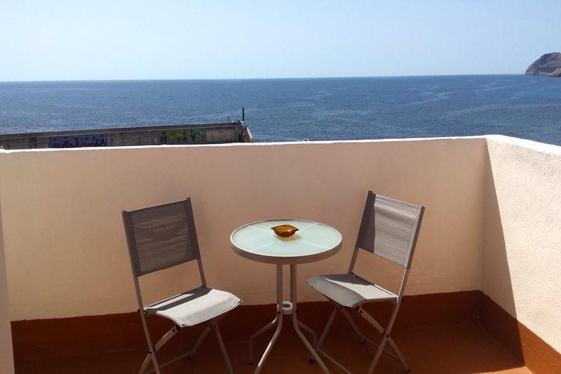 Hostal Port Corona Cala Ratjada  Exteriör bild