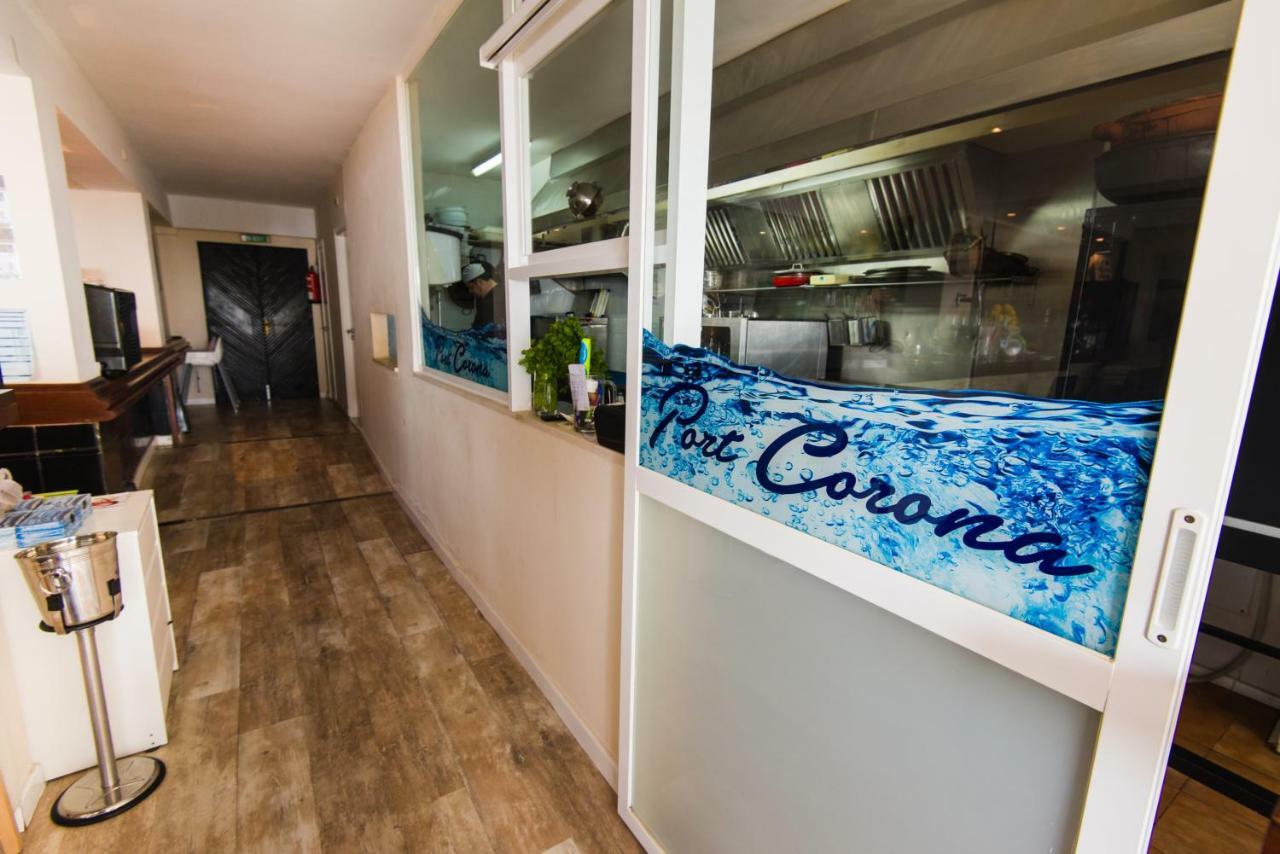 Hostal Port Corona Cala Ratjada  Exteriör bild